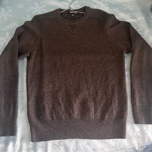 Kirkland Signature Dark gray Crewneck Sweater 52% extra fine merino wool size M